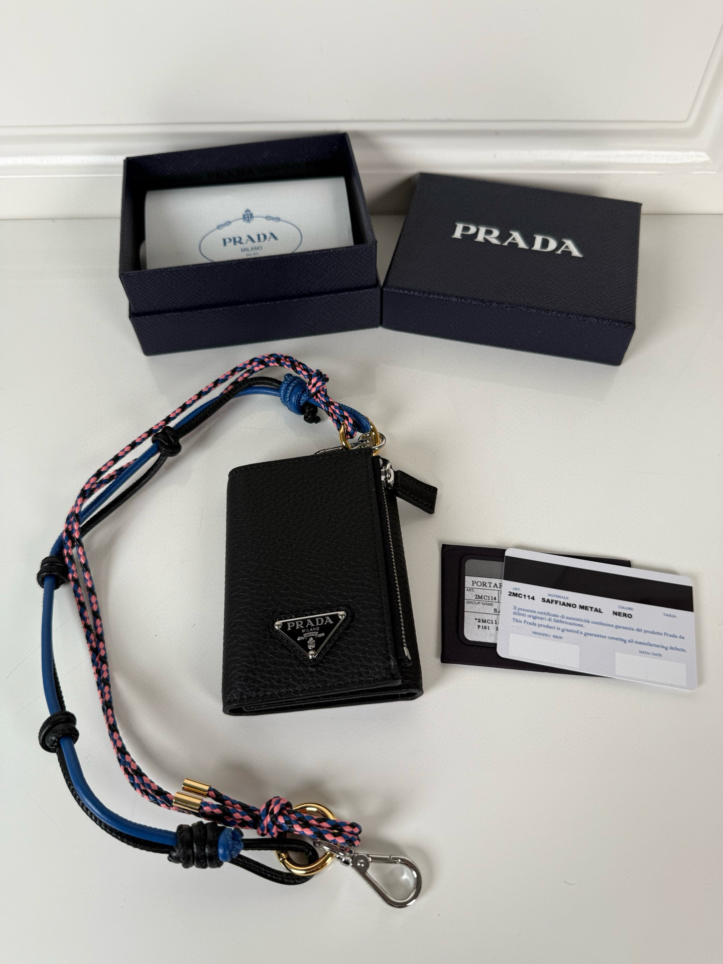 프라다 2MC114 남녀공용 여권지갑