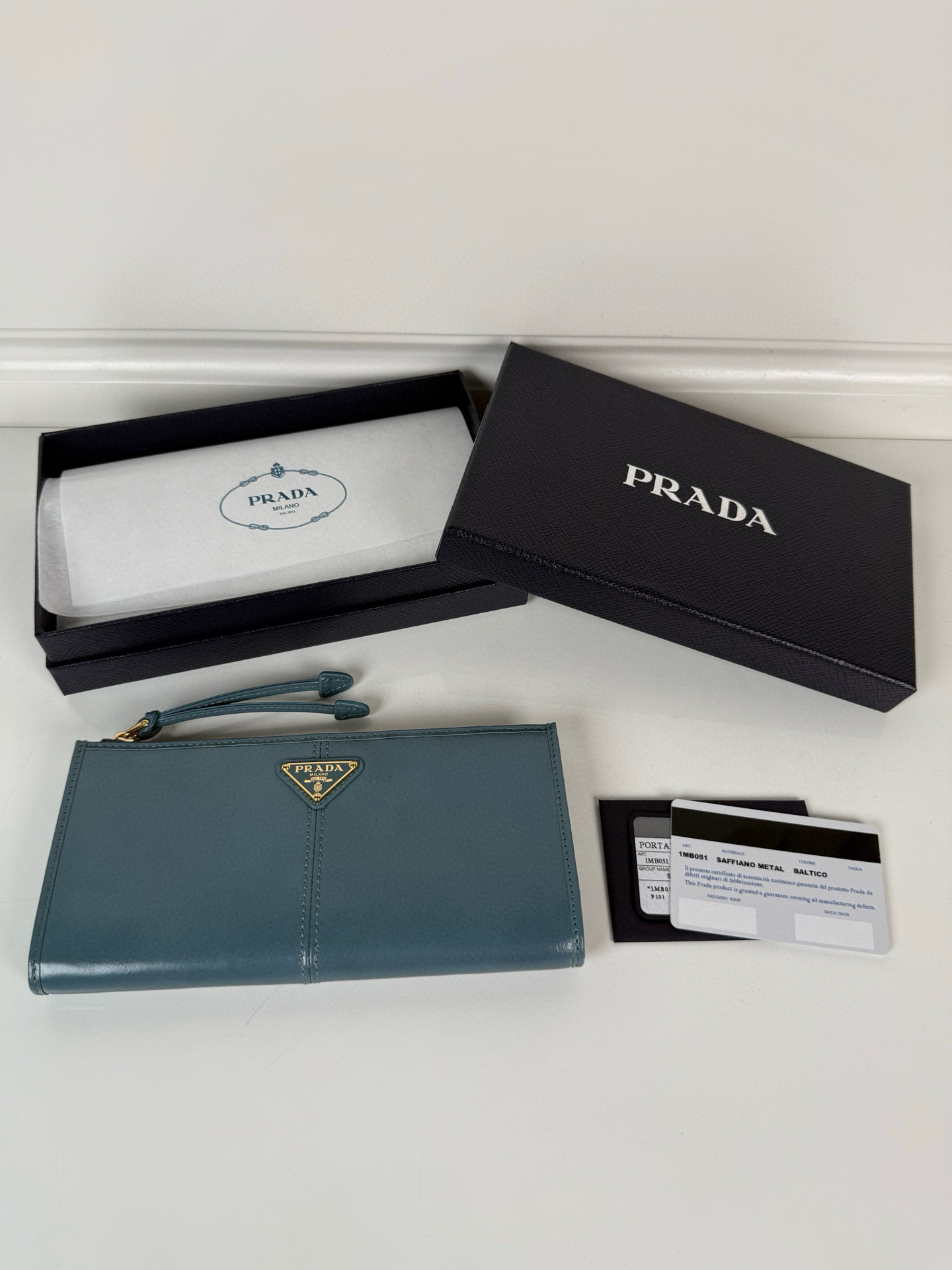 프라다 1MB051 남녀공용 장지갑