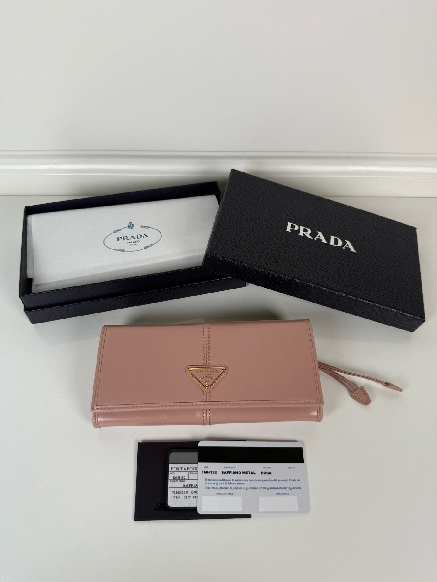 프라다 1MH132 여자 장지갑