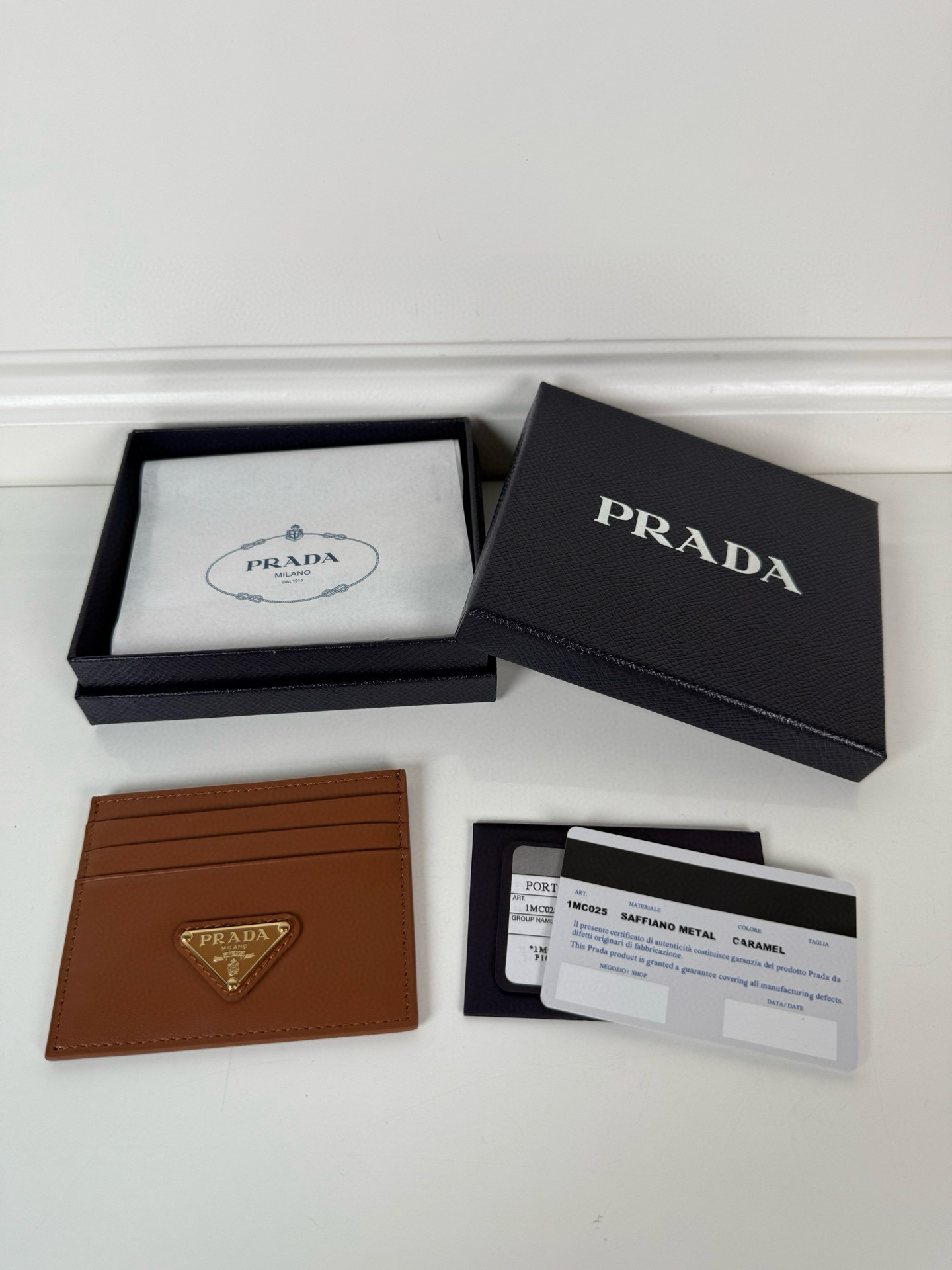 프라다 1MC025 남녀공용 카드지갑 머니클립