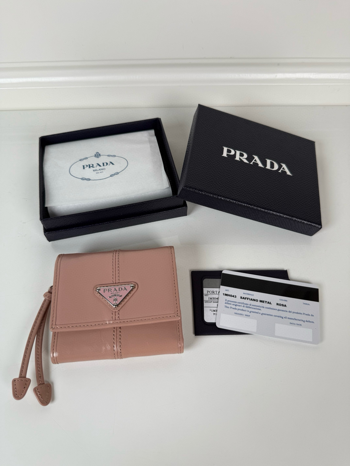 프라다 1MH043 여자 반지갑