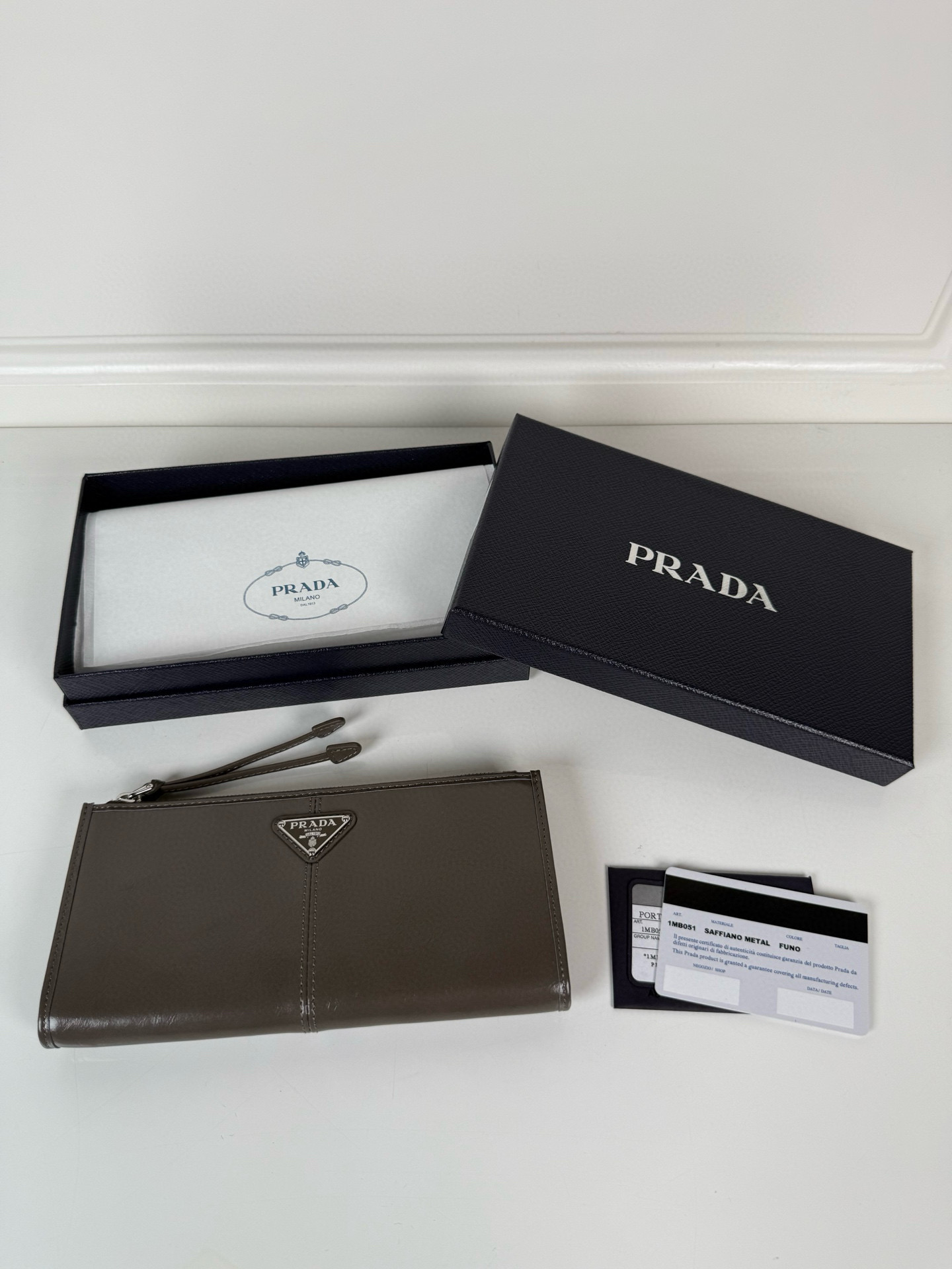 프라다 1MB051 남녀공용 장지갑