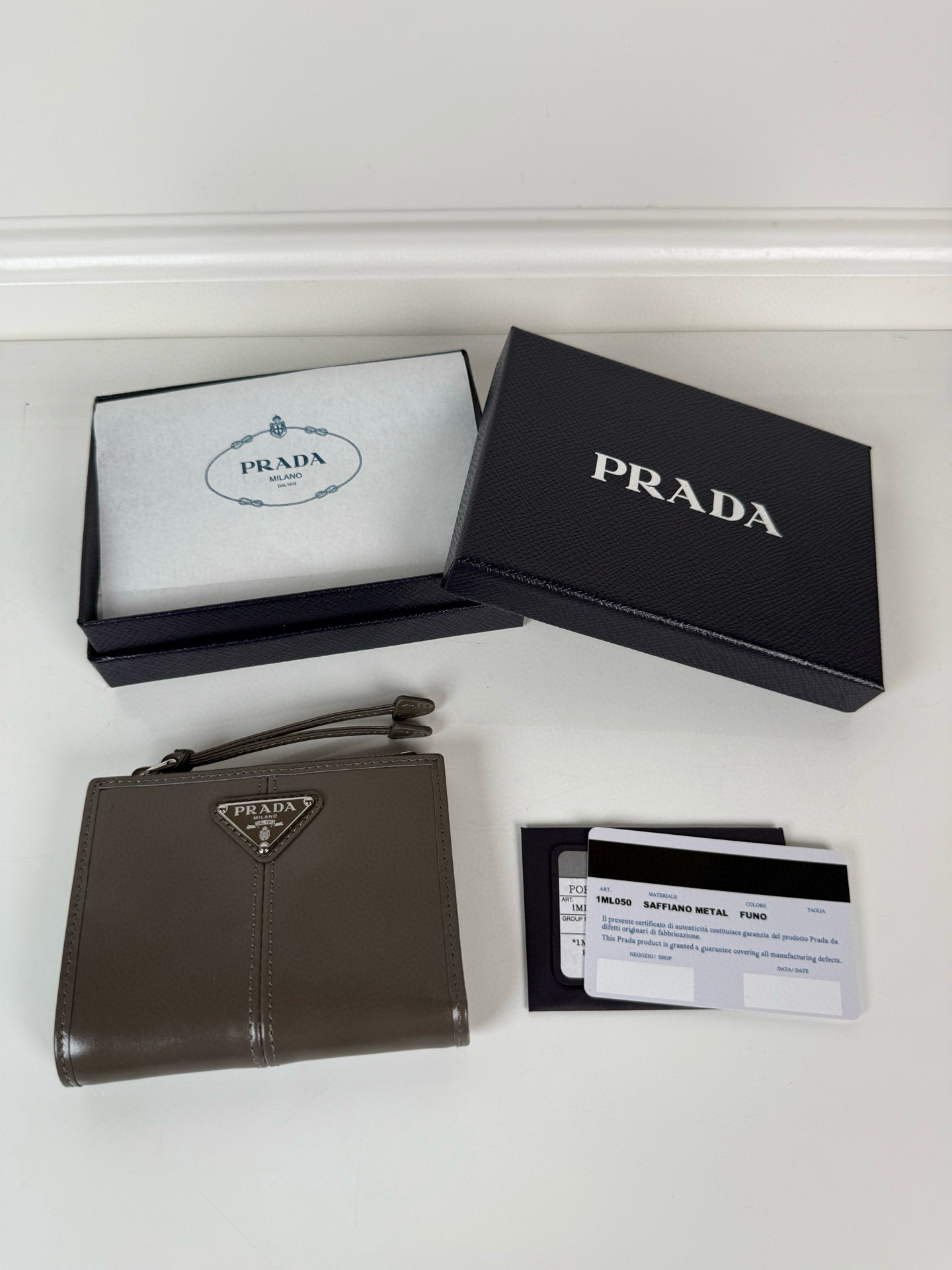 프라다 1ML050 남녀공용 반지갑