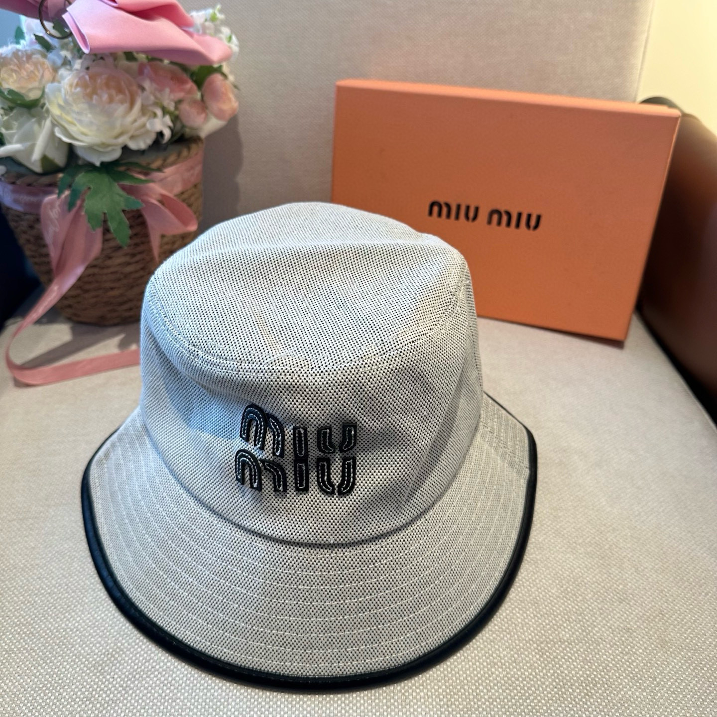 미우미우 모자