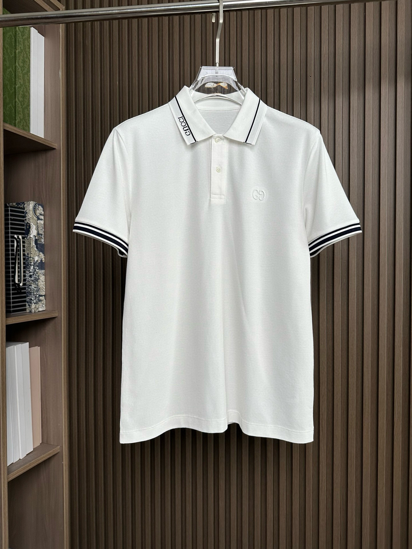 구찌 남자 반팔티