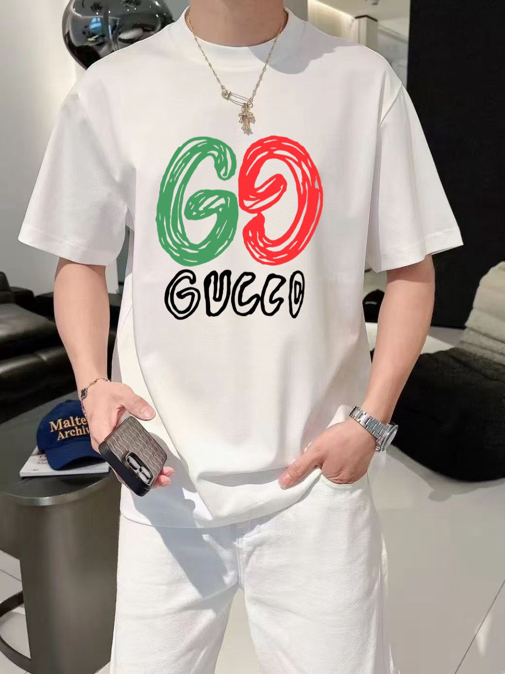 구찌 남자 반팔티