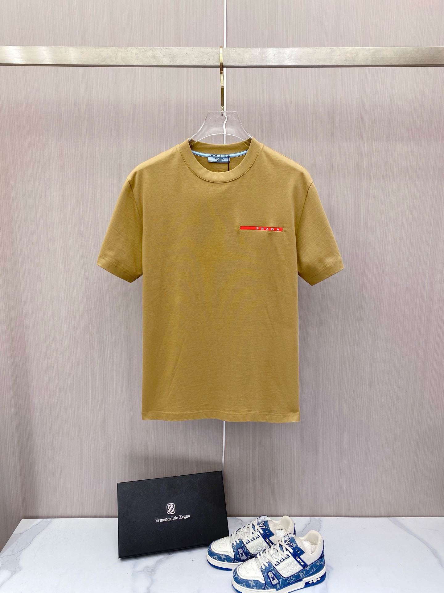 프라다 남자 반팔티