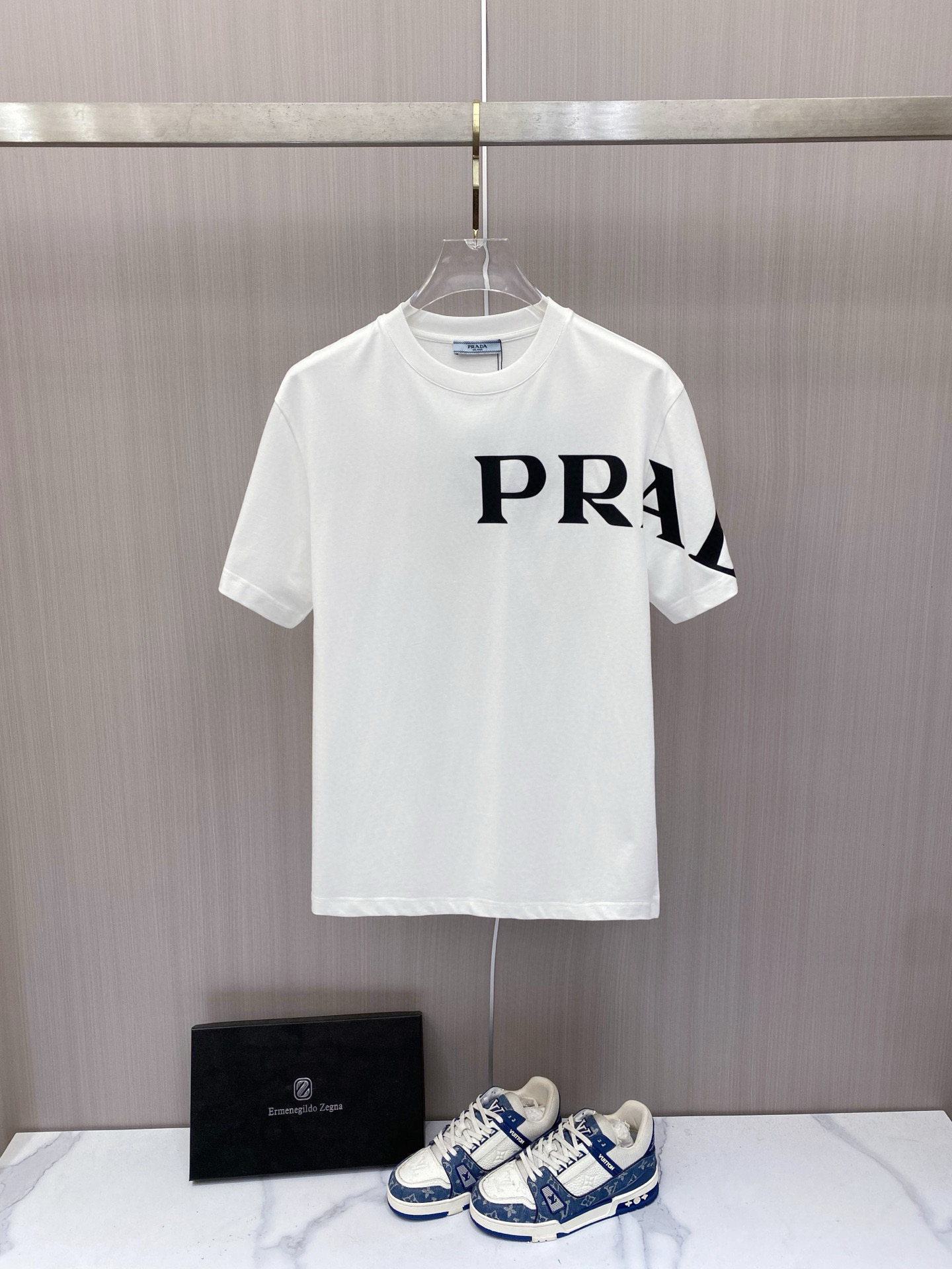 프라다 남자 반팔티