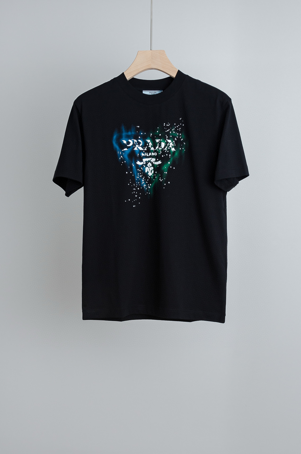 프라다 남자 반팔티