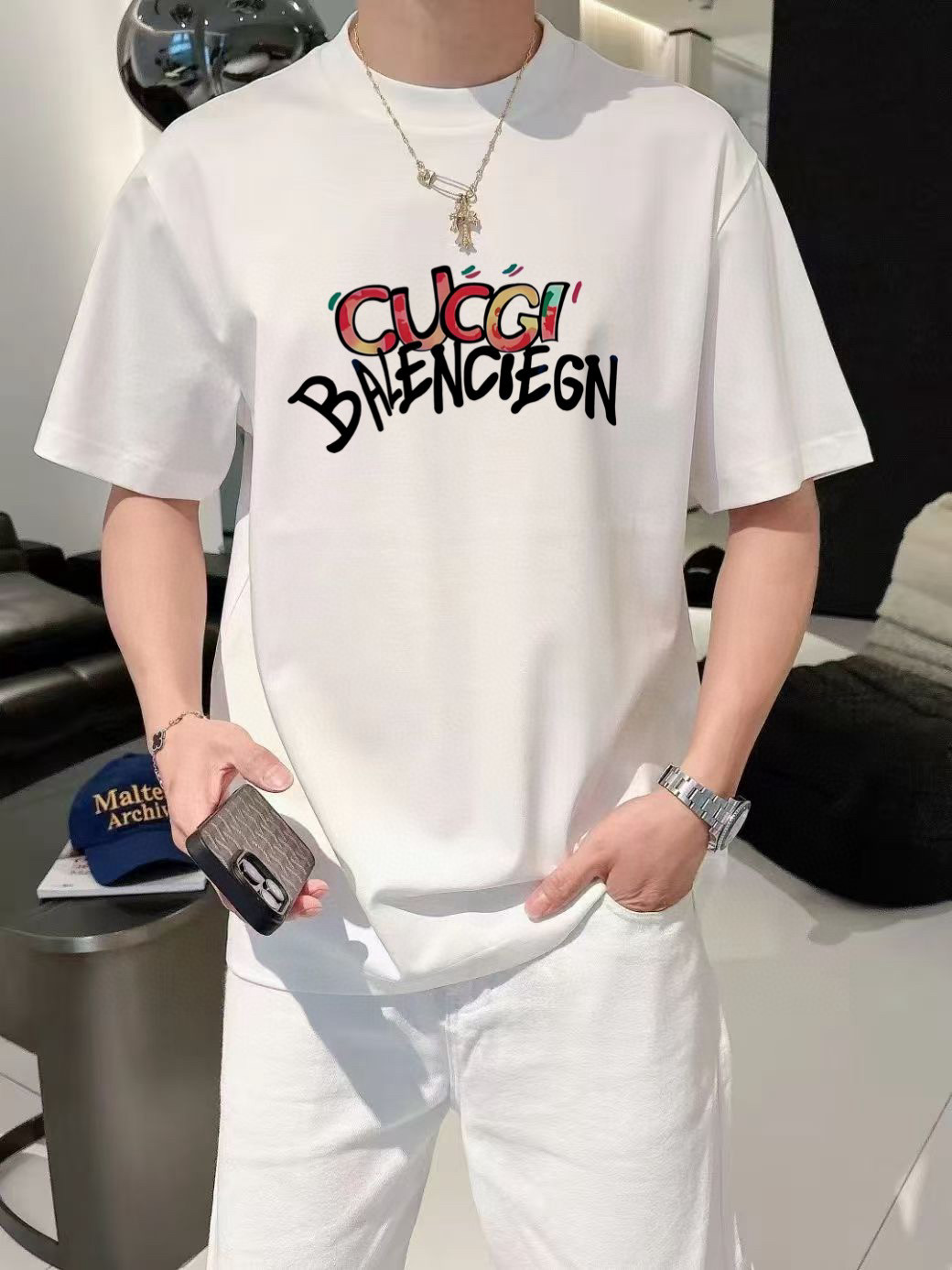 구찌 남자 반팔티