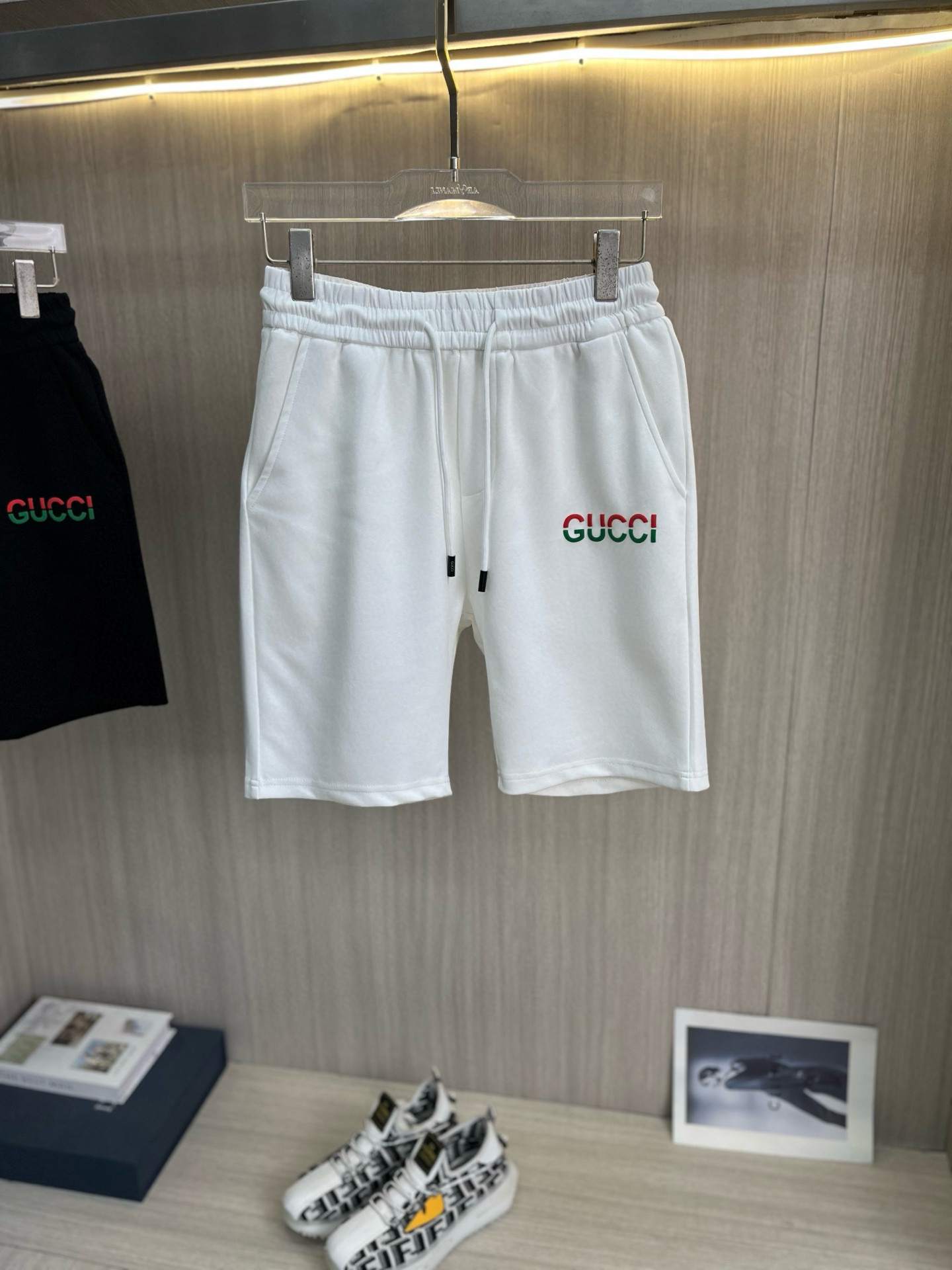 구찌 2컬러 남자 반바지