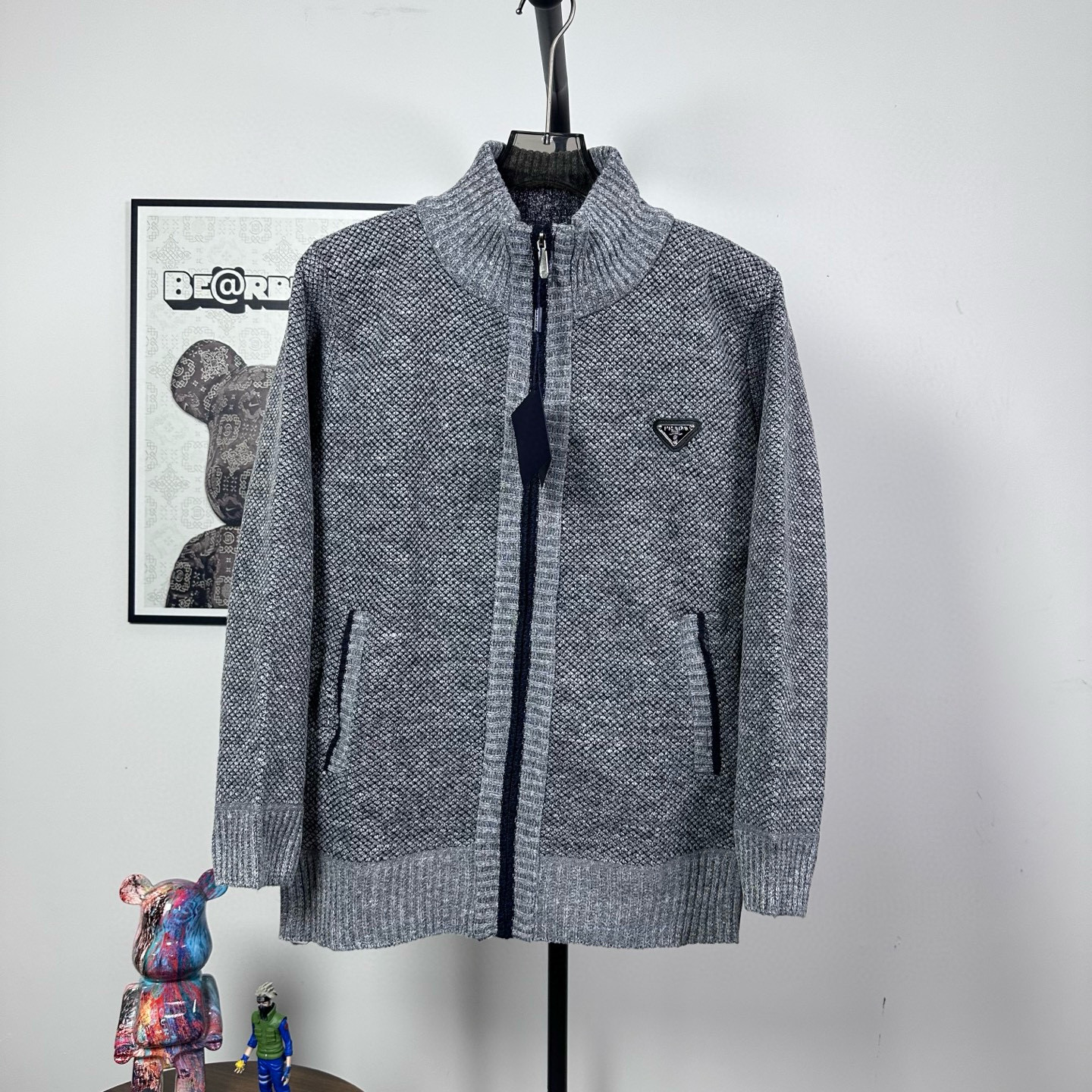 프라다 남자 가디건