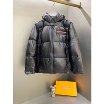 프라다 남자 패딩