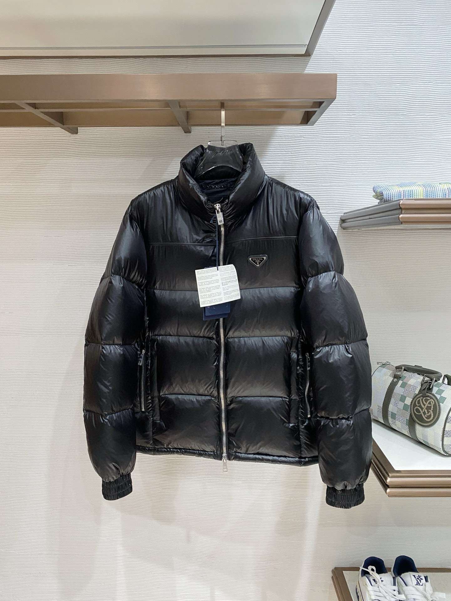 프라다 남자 패딩