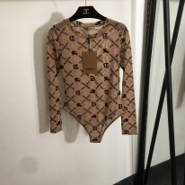 버버리 여자 반팔티